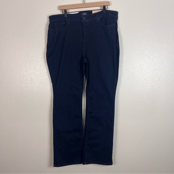 NWT NYDJ Barbra Bootcut Jeans - Picture 1 of 12
